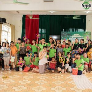 Zenpali Group mang vầng trăng yêu thương đến với trẻ thơ làng hữu nghị Việt Nam